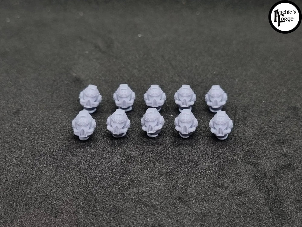 Legio Templaris Retro Helms - Set 10 - Image 2