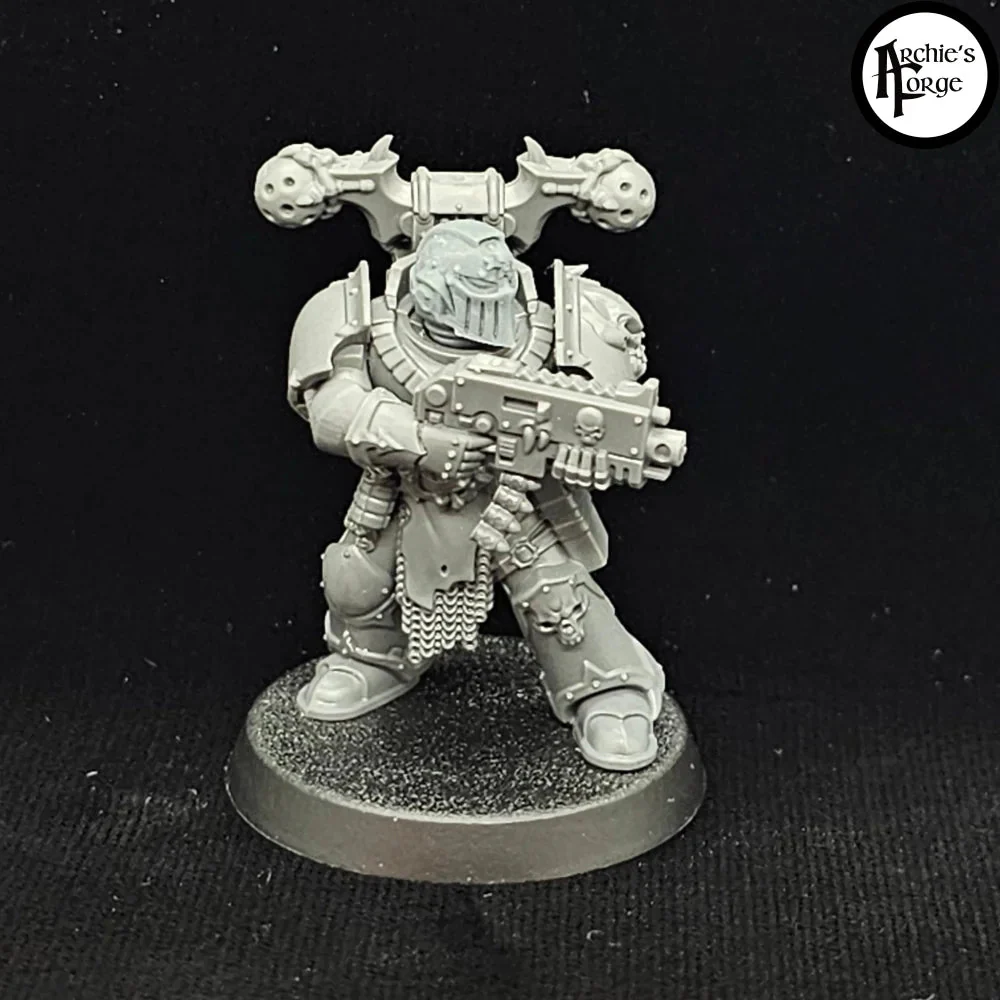 Legio Templaris Knight Helms - Set 10 - Image 4