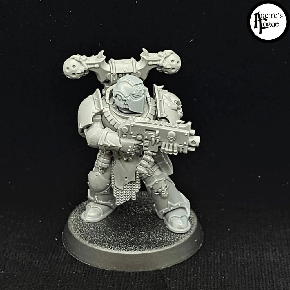 Legio Templaris Knight Helms - Set 10 - Image 4