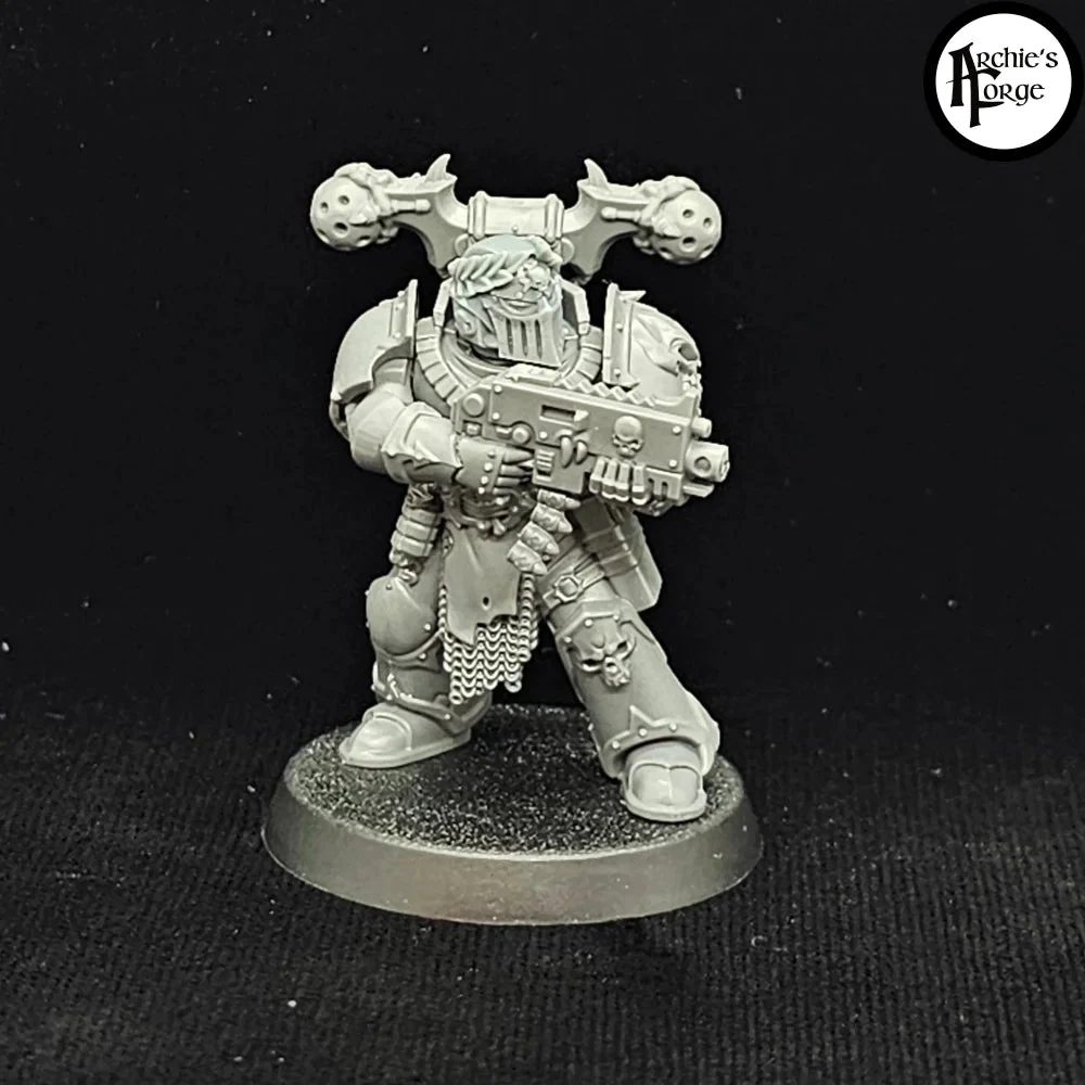 Legio Templaris Wreathed Knight Helms - Set 10 - Image 4