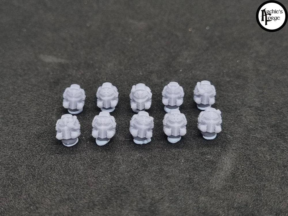 Templar Knight Gravis / Heavy Intercessor Helmets - Set of 10 - Image 2