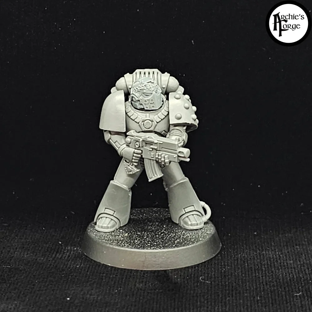 Wreathed Legio Templaris Knight Helms - Set 10 - Image 3